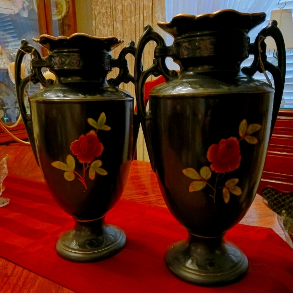 A pair of beautiful planters